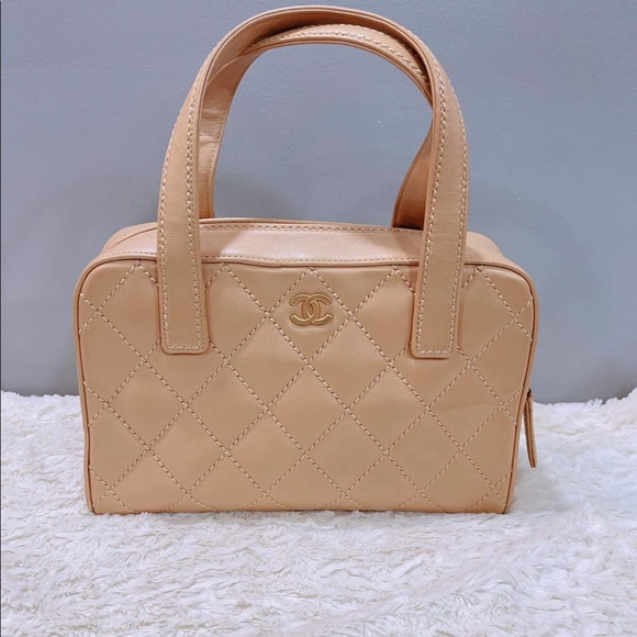 Authentic Chanel Bowler handbag - Picture 2 of 16